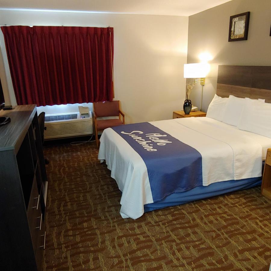 Days Inn By Wyndham West-Eau Claire Exterior photo