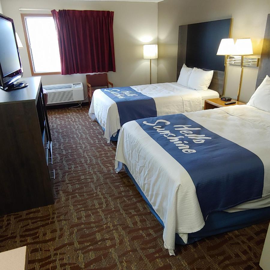 Days Inn By Wyndham West-Eau Claire Exterior photo