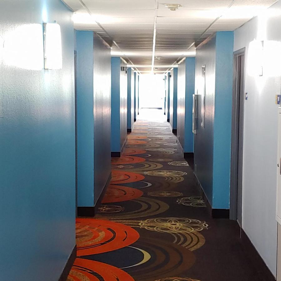 Days Inn By Wyndham West-Eau Claire Exterior photo