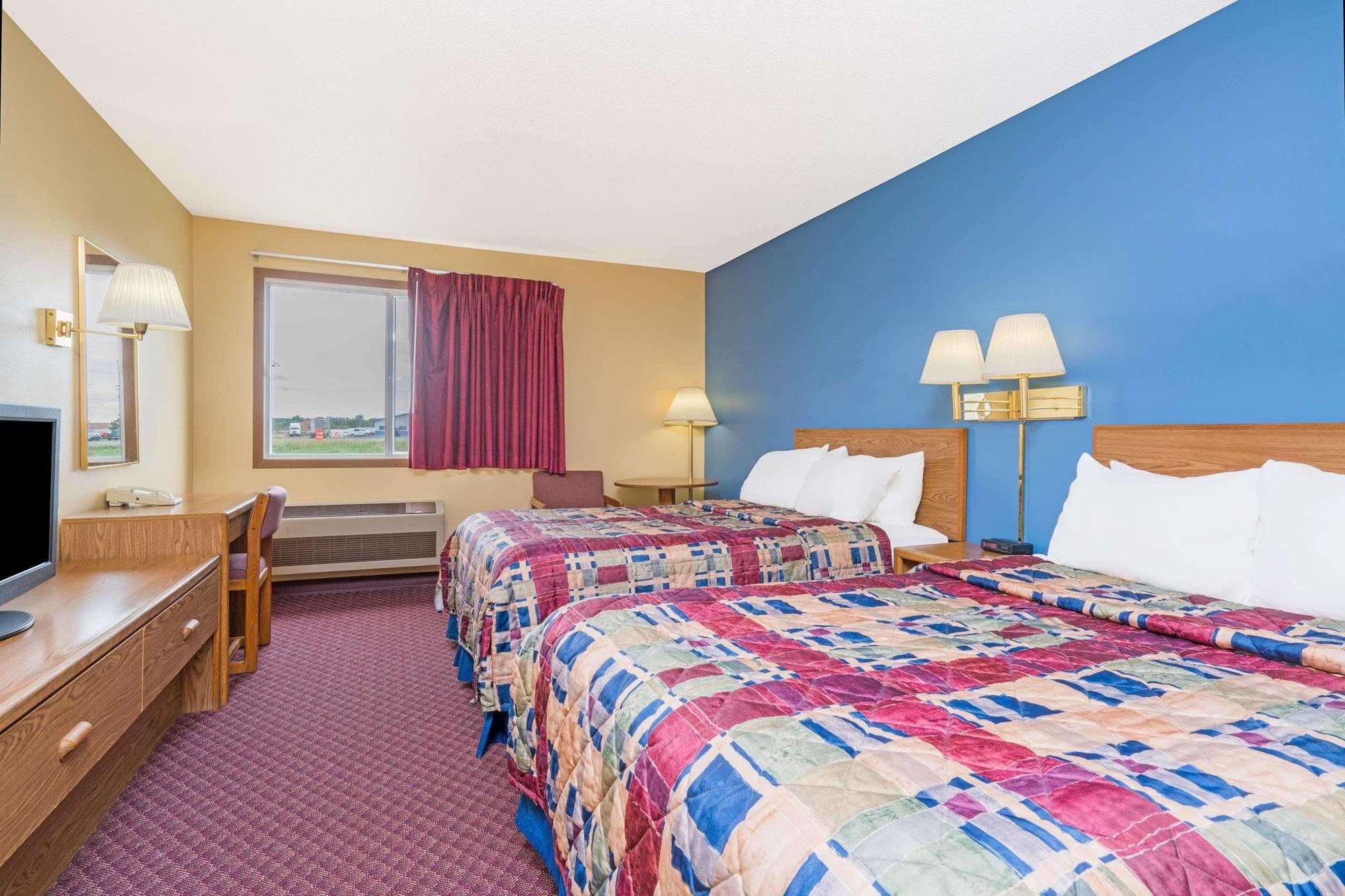 Days Inn By Wyndham West-Eau Claire Exterior photo